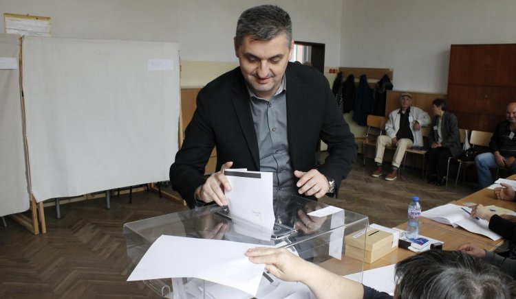 Кирил Добрев: Гласувам за Габрово и младите хора