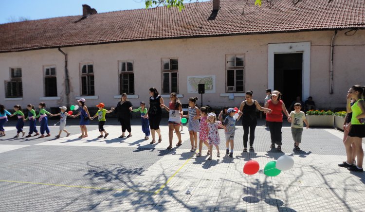 Празник “Здравей, лято!” подари БСП-Севлиево на децата от общината