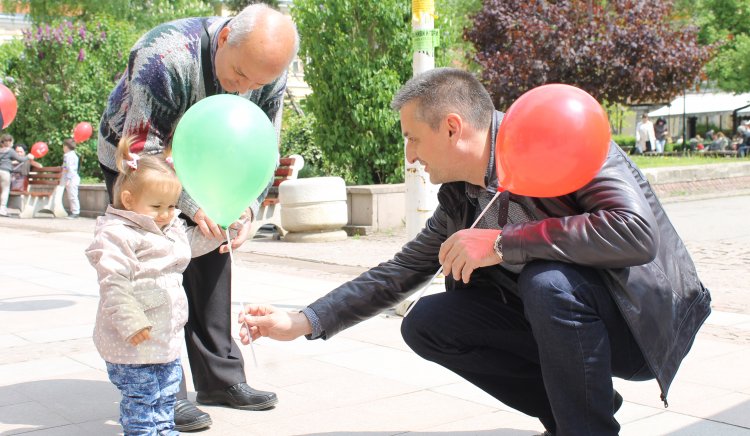 С хиляди балони и постери за Деня на труда БСП-Габрово отбеляза 1-ви май